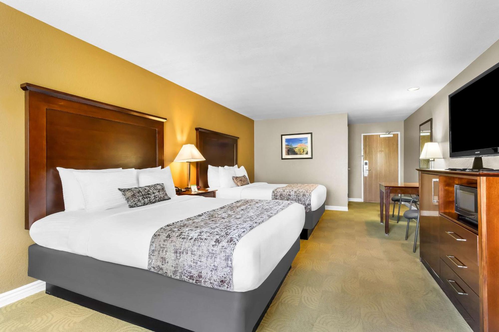 Best Western California City Inn & Suites Экстерьер фото